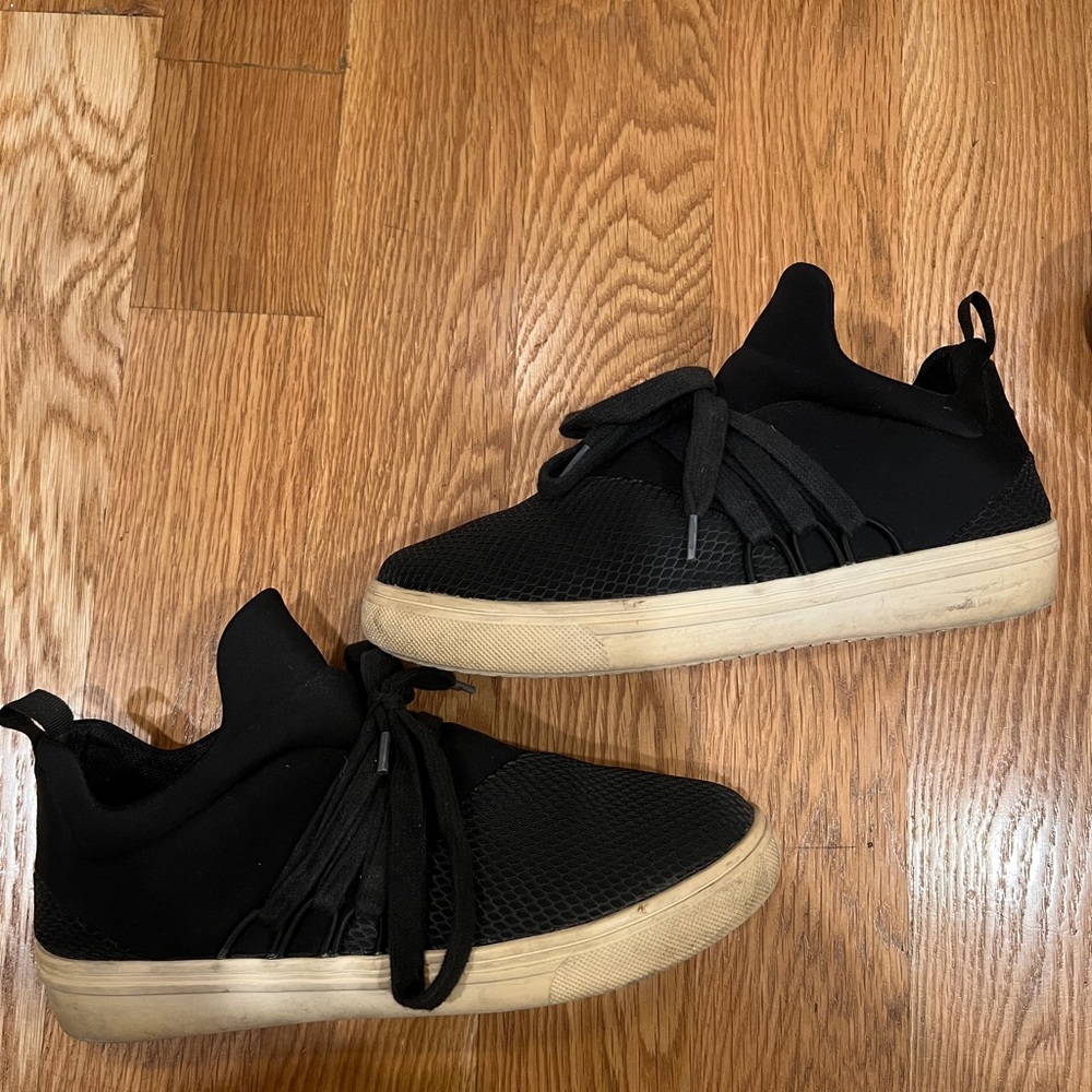 Steve Madden - size 8